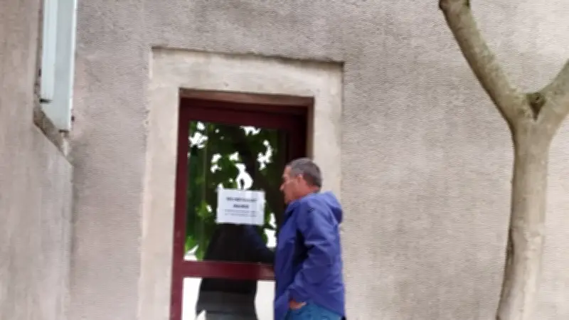 Rénovation de la mairie de Montlaur : entrée provisoire déplacée