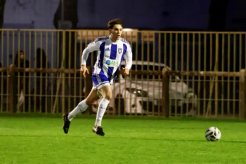 Rochefort FC s'impose à Angoulême (2-3) et fait un grand pas vers le maintien