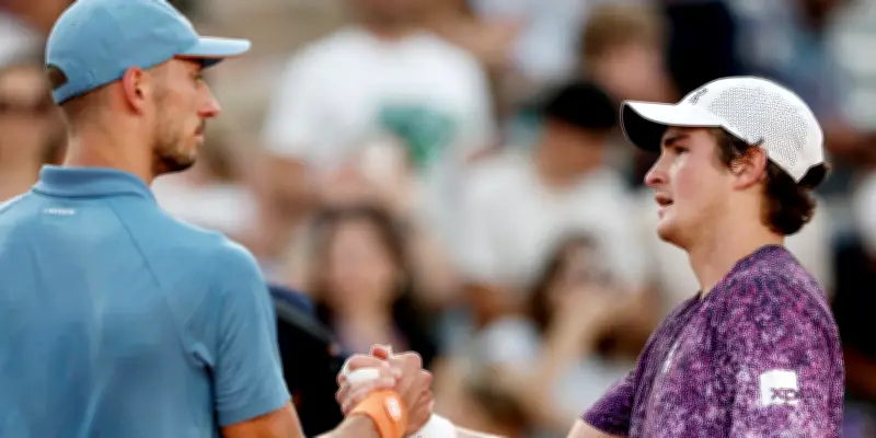 Roland-Garros 2026 : ambiance brésilienne et débuts difficiles pour les Français