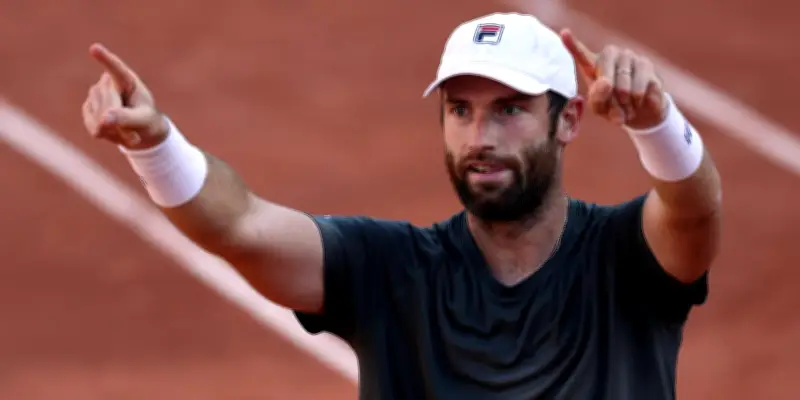 Roland-Garros 2026 : le public tricolore, un défi pour les adversaires