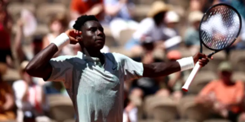 Roland-Garros 2026 : Moïse Kouamé, 17 ans, fait sensation pour ses débuts