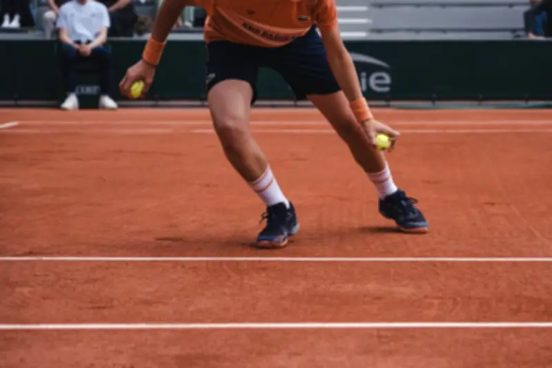 Roland-Garros : les ramasseurs de balles visent aussi la finale