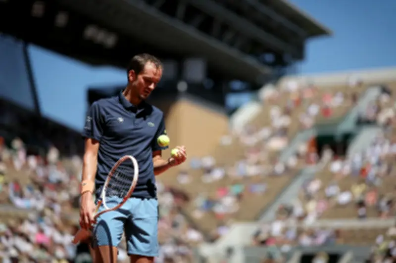 Roland-Garros : Medvedev éliminé dès le premier tour par Walton