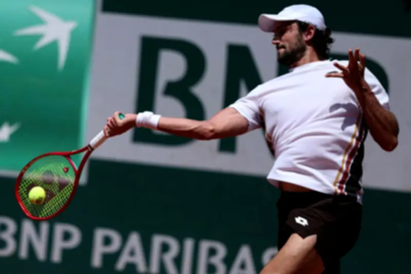 Roland-Garros : Vacherot écarte Faurel au premier tour en quatre sets accrochés