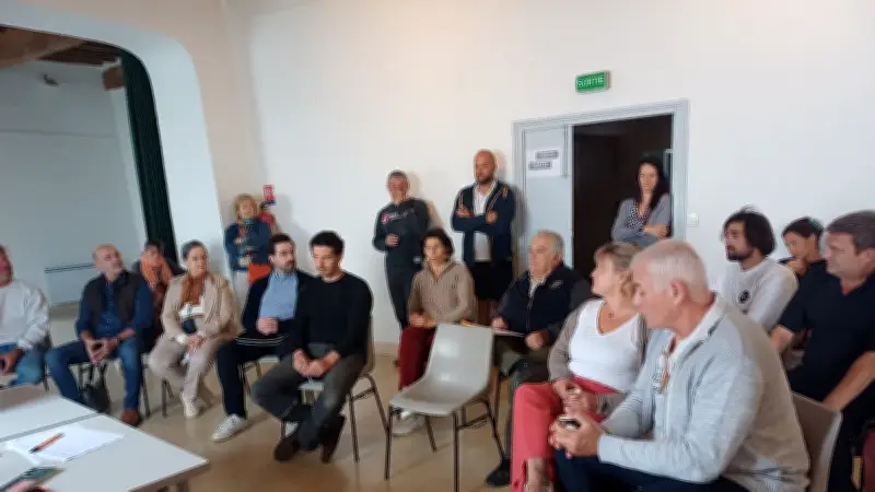 Réunion à Lussan : les acteurs économiques échangent avec la municipalité