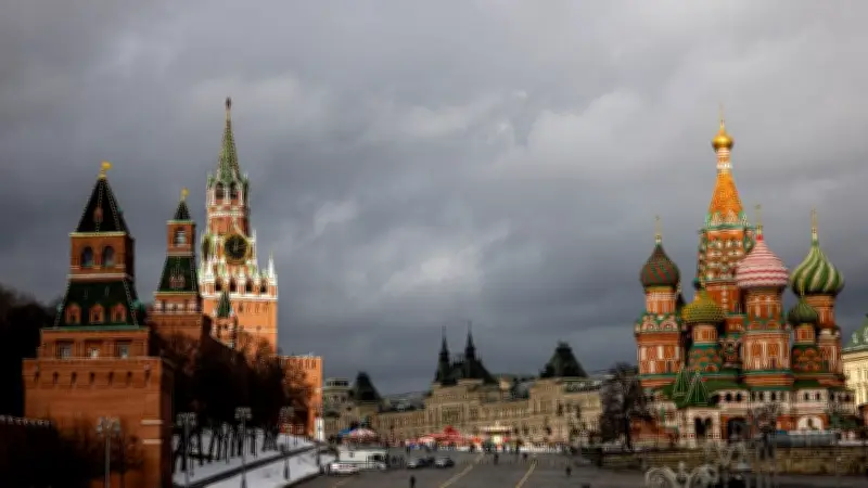 Russie: 556 drones abattus en une nuit, au moins 3 morts près de Moscou