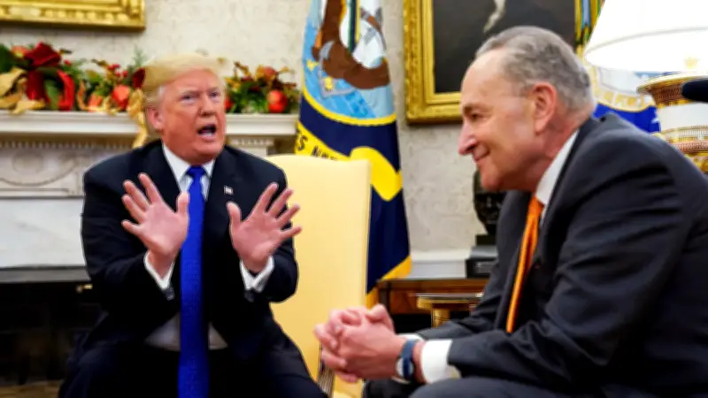 Salle de bal de Trump : Schumer dénonce un milliard de fonds publics