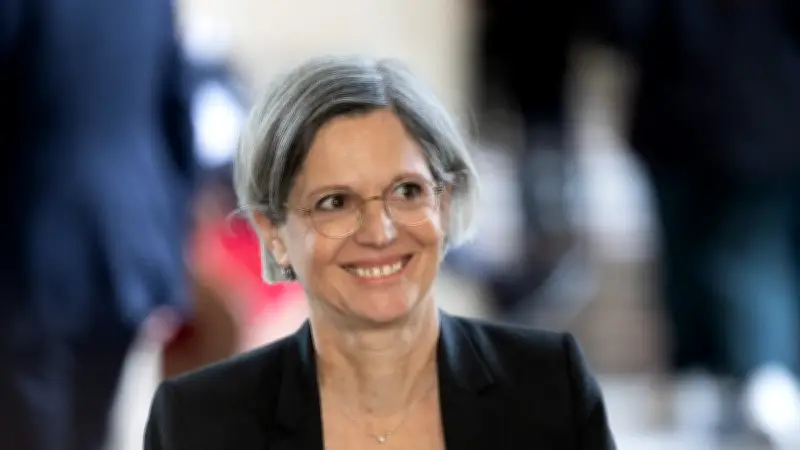 Sandrine Rousseau veut renommer les steaks « cadavres d'animaux »