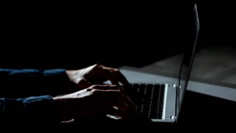 Sarah el Haïry porte plainte après des menaces sur un forum