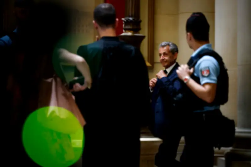 Sarkozy dénonce un « roman grotesque » dans l'affaire libyenne