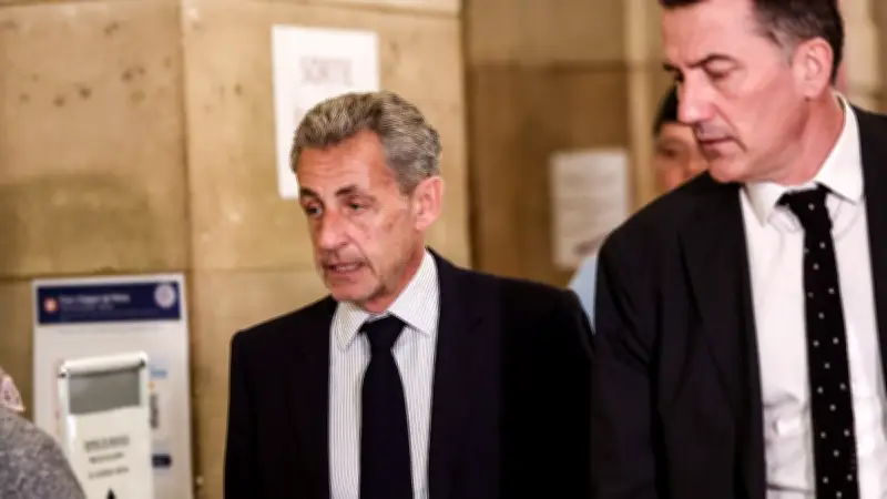 Sarkozy nie tout financement libyen lors de son dernier jour d'audition