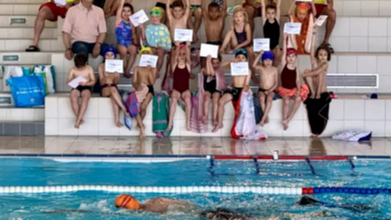 Semaine aquatique : diplômes remis aux jeunes nageurs à Clermont-l'Hérault