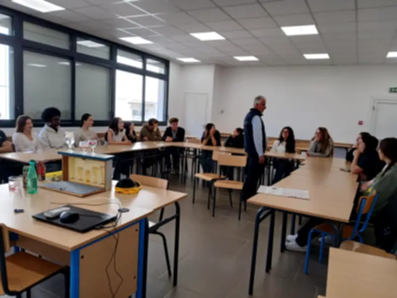 Sensibilisation des lycéens à la sécurité routière à La Salle Saint-Louis