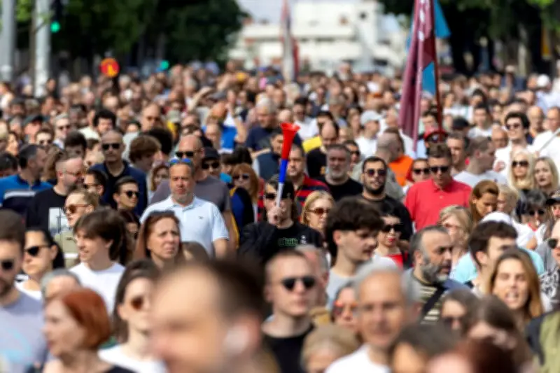 Serbie : une voiture fonce sur des manifestants antigouvernement, le conducteur interpellé