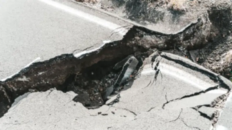 Séisme de magnitude 4,4 près de Naples : réveil brutal et réplique