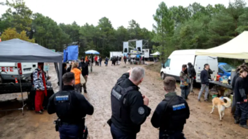 Sénat durcit la loi Ripost : prison pour participants aux rave parties