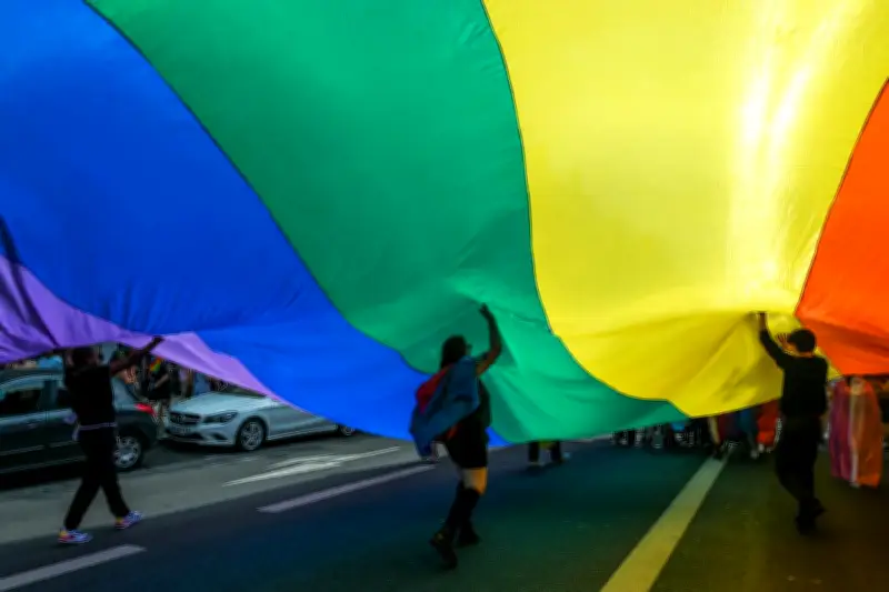 SOS Homophobie alerte sur une hausse des violences LGBTIphobes en 2025
