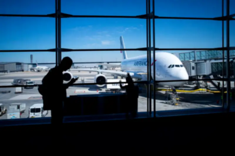 SOS-Racisme saisit le défenseur des droits pour discrimination à Roissy