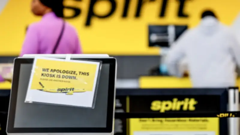 Spirit Airlines en faillite : les concurrents volent au secours des passagers
