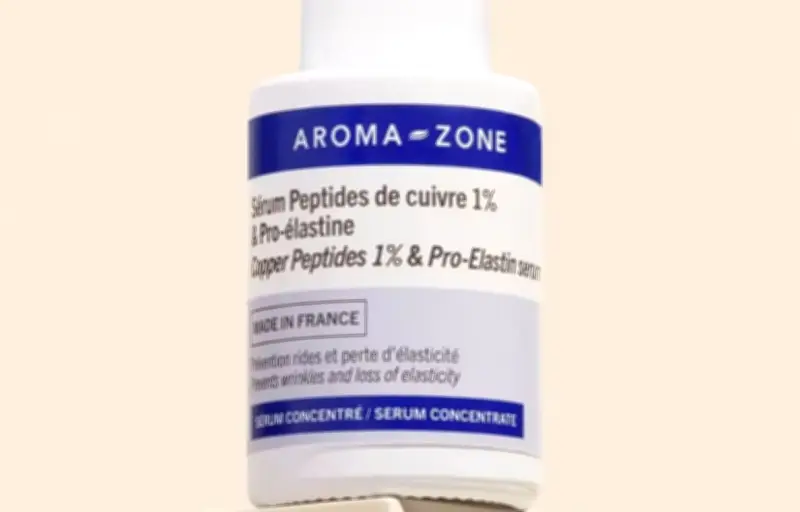 Sérum anti-âge aux peptides de cuivre Aroma-Zone : l'allié de votre peau