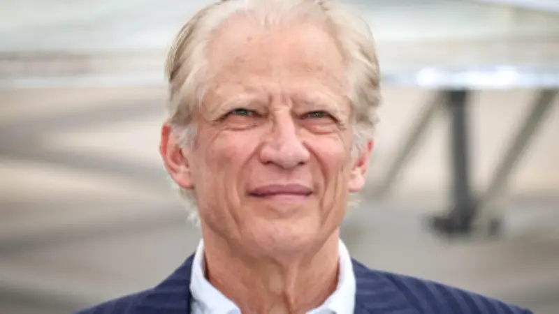 Statuettes : De Villepin reconnaît une erreur et accuse l'entourage de Sarkozy