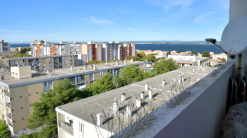 Sète : un couple de seniors bloqué au 7e étage sans ascenseur depuis 1 mois
