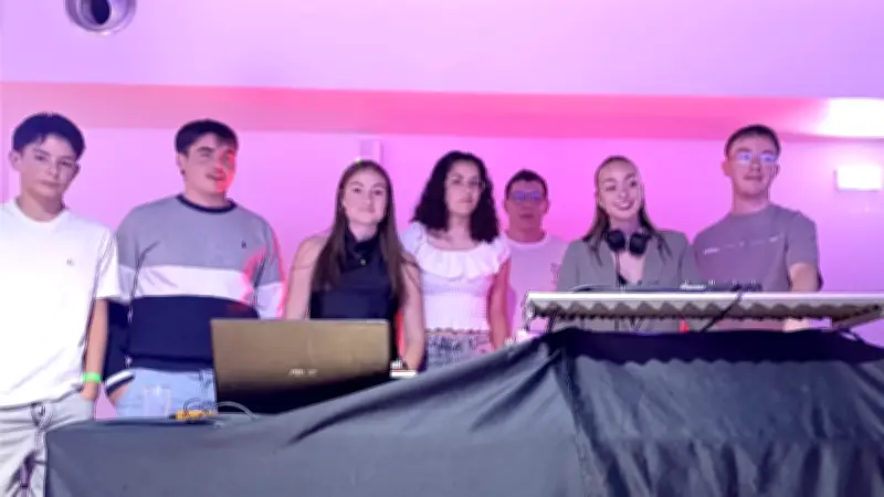 Succès du bal des jeunes avec DJ Faab's à Saint-Alban-sur-Limagnole