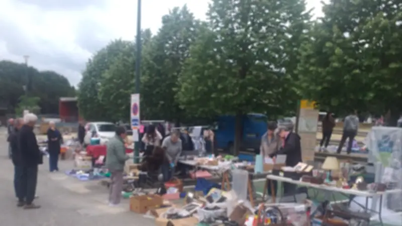 Succès du vide-greniers du comité des fêtes à Cruviers-Lascours