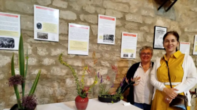 Succès pour la rencontre annuelle d'Ikebana à Saint-Quentin-la-Poterie