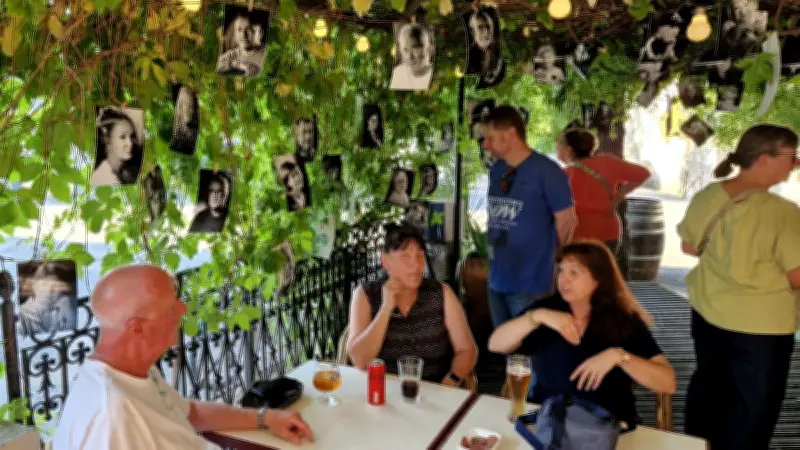 Succès pour l'expo-photo "Des regards, un village" à Vacquières