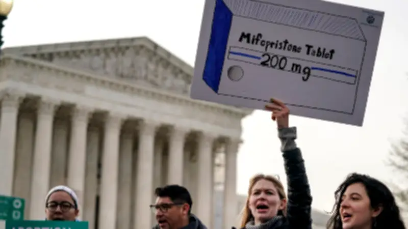 États-Unis : la Cour suprême autorise temporairement l'envoi postal de la pilule abortive
