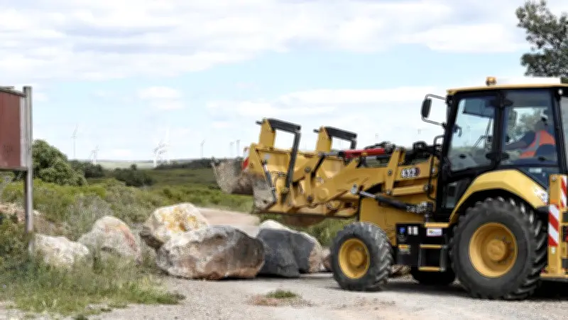 Teknival de l'Ascension : l'Hérault sur le qui-vive, des blocages installés