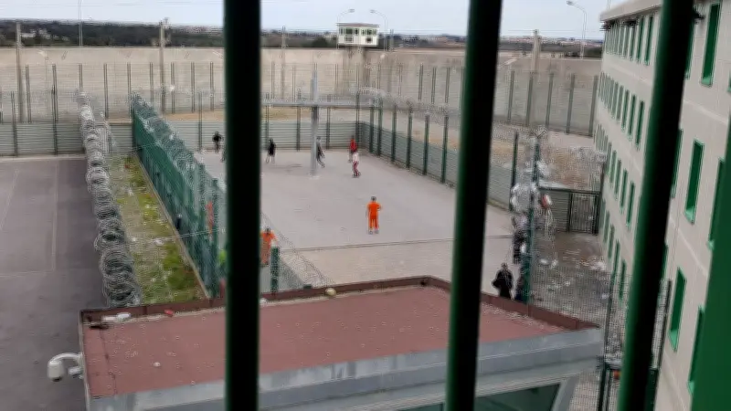Tentative de mutinerie à la prison de Villeneuve-lès-Maguelone : un détenu roué de coups