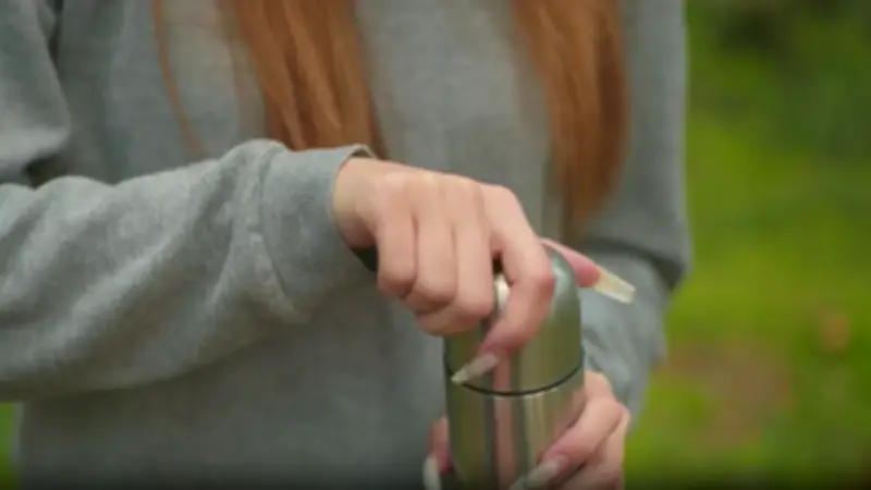 Thermos rappelle 8 millions de gourdes et bocaux pour risques de blessures