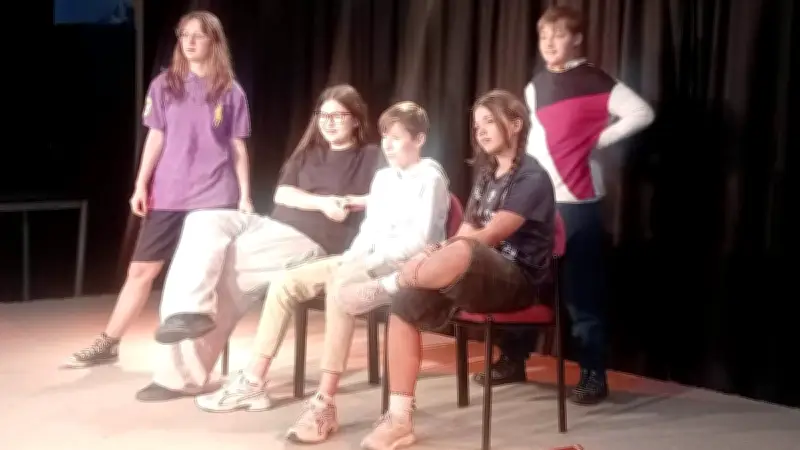 Théâtre forum contre le harcèlement scolaire au collège La Vallée Verte