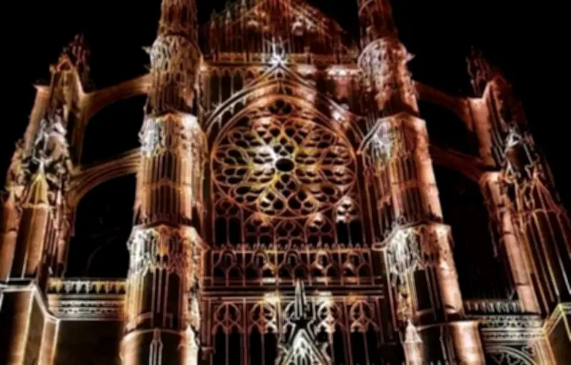 TikTok : une fausse vidéo de Macron fermant les églises devient virale