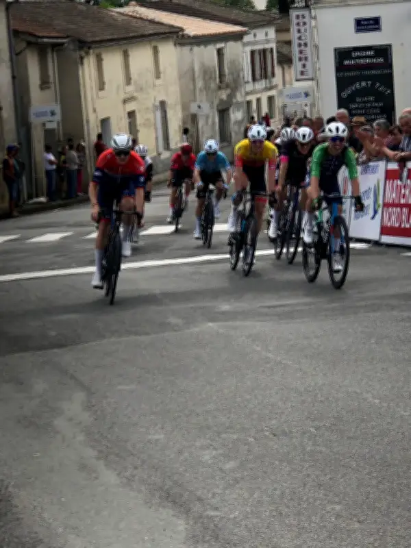 Toby Chatonnet remporte la première étape des Boucles de Charente-Maritime
