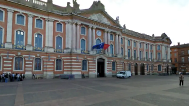 Toulouse condamnée pour ne pas faire éteindre les lumières des commerces la nuit