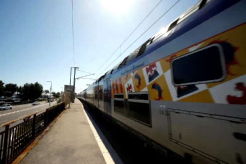 Trafic ferroviaire paralysé après un accident de personne entre Cannes et Antibes