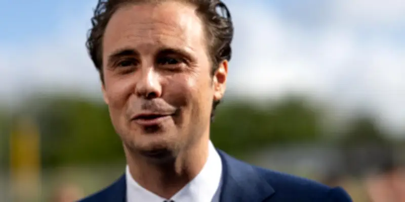 Tribune anti-Bolloré : le fils de Vincent dénonce un climat d'énervement
