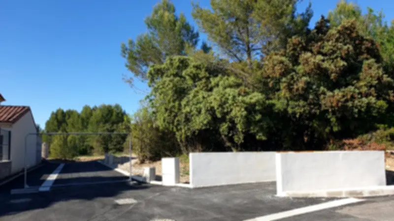 Trois terrains à bâtir mis en vente au lotissement Les Liquettes à Montaud