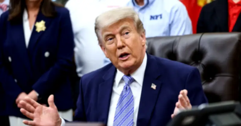 Trump durcit l'immigration : nouvelles restrictions pour les cartes vertes et Ebola