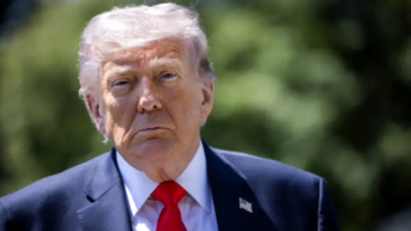 Trump maintient le cessez-le-feu avec l'Iran malgré des échanges de tirs dans le Golfe