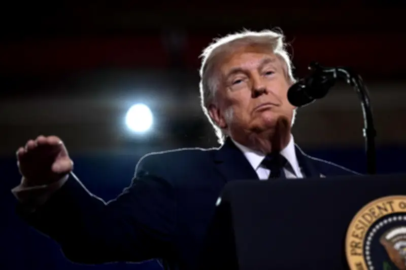 Trump manque le mariage de son fils pour se concentrer sur l'Iran