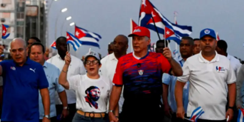 Trump menace Cuba d'une intervention militaire, La Havane alerte