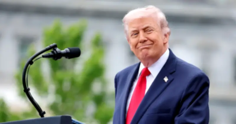 Trump menace l'UE de droits de douane, l'accord commercial en péril