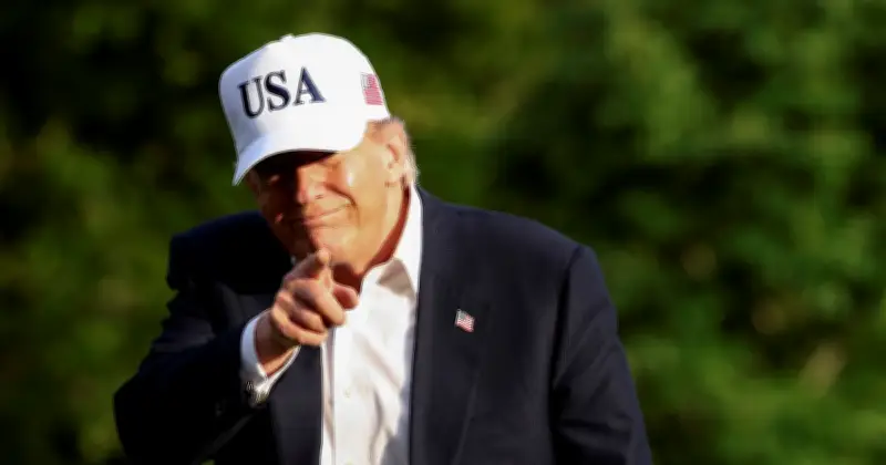 Trump menace ou frappe 15 pays en deux mandats : une stratégie du fou