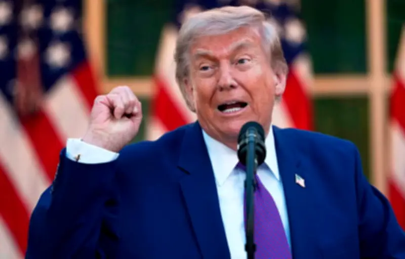 Trump tend la main à Cuba tout en renforçant les sanctions