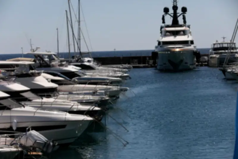 Uber Boat : location de bateaux sans permis à Nice, Cannes, Toulon et Saint-Tropez dès 2026