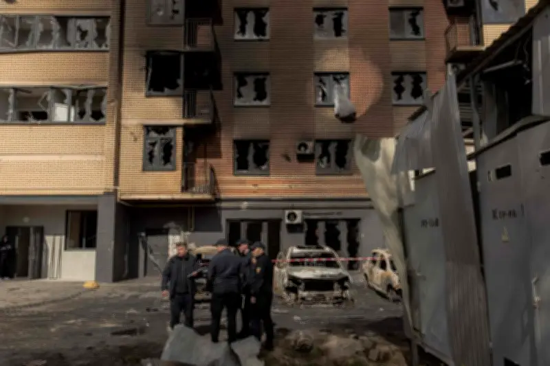 Ukraine : un mort et 31 blessés dans une attaque nocturne massive sur Kyiv